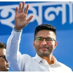 ‘দিল্লির জল্লাদদের কাছে মাথা নত নয়’ সিঙ্গুরের জবাব চোপড়া থেকে দিলেন অভিষেক