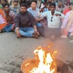 ঈশ্বরপুরে গ্রেফতারের প্রতিবাদে আকুই ফাঁড়ির সামনে বিজেপির বিক্ষোভ