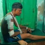 জঙ্গলে মধু সংগ্রহকারী মৌলে বাঘের আক্রমণে যখম